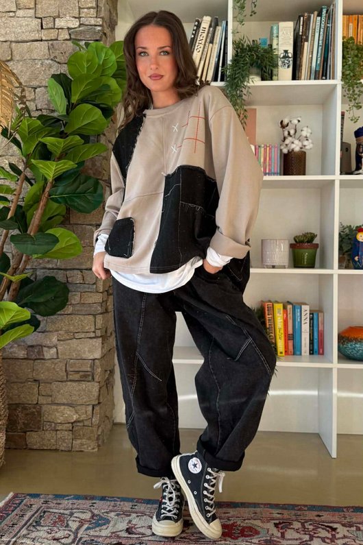 Duran Panel Grid Applique Sweatshirt Mocha